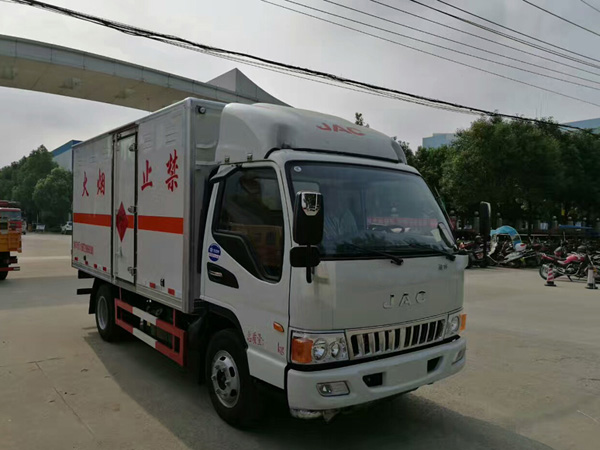 江淮4米2  3.5噸爆破器材車